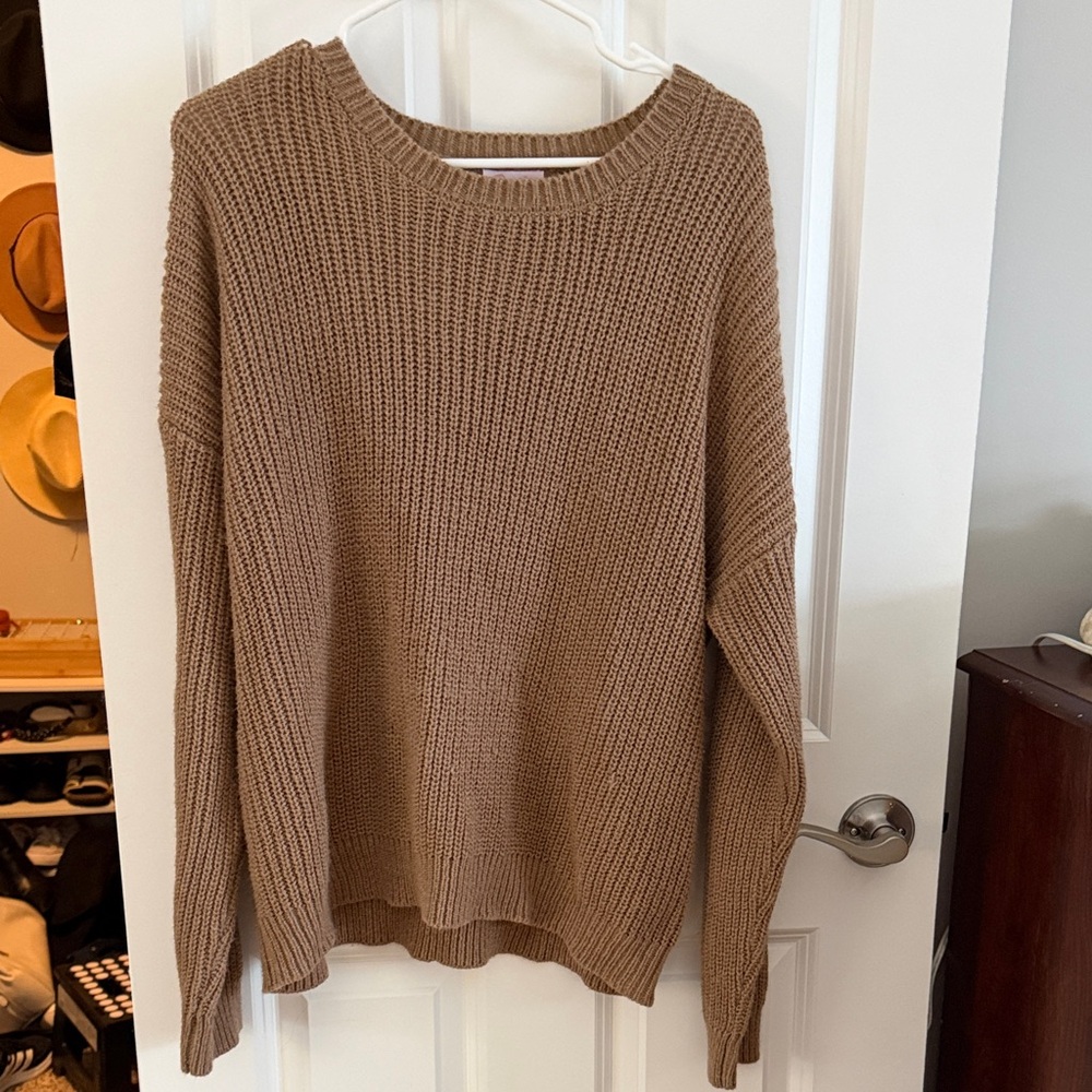 Pink Lily Crew Neck Sweater | Size Medium